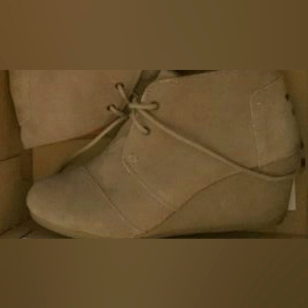 Toms Tan Wedge Shoes